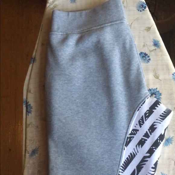 TRILLNATION: Graphic Printed Joggers - Picture 4 of 4